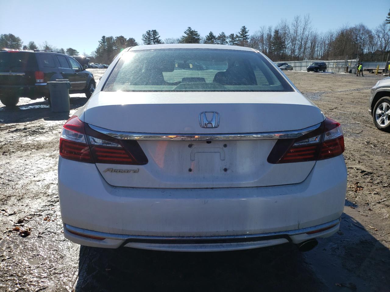 2017 Honda Accord VIN 1HGCR2F33HA214374 Copart auction photo, side / minor dent/scratches damage thumbnail 6