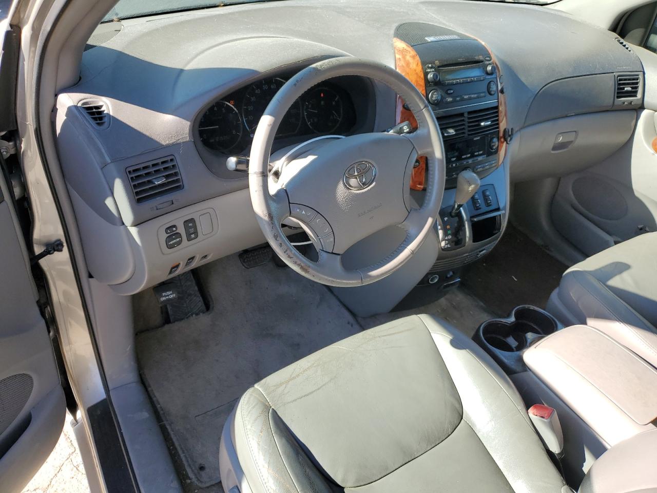 2007 Toyota Sienna VIN 5TDZK22C97S068471 Copart auction photo, front end damage thumbnail 8