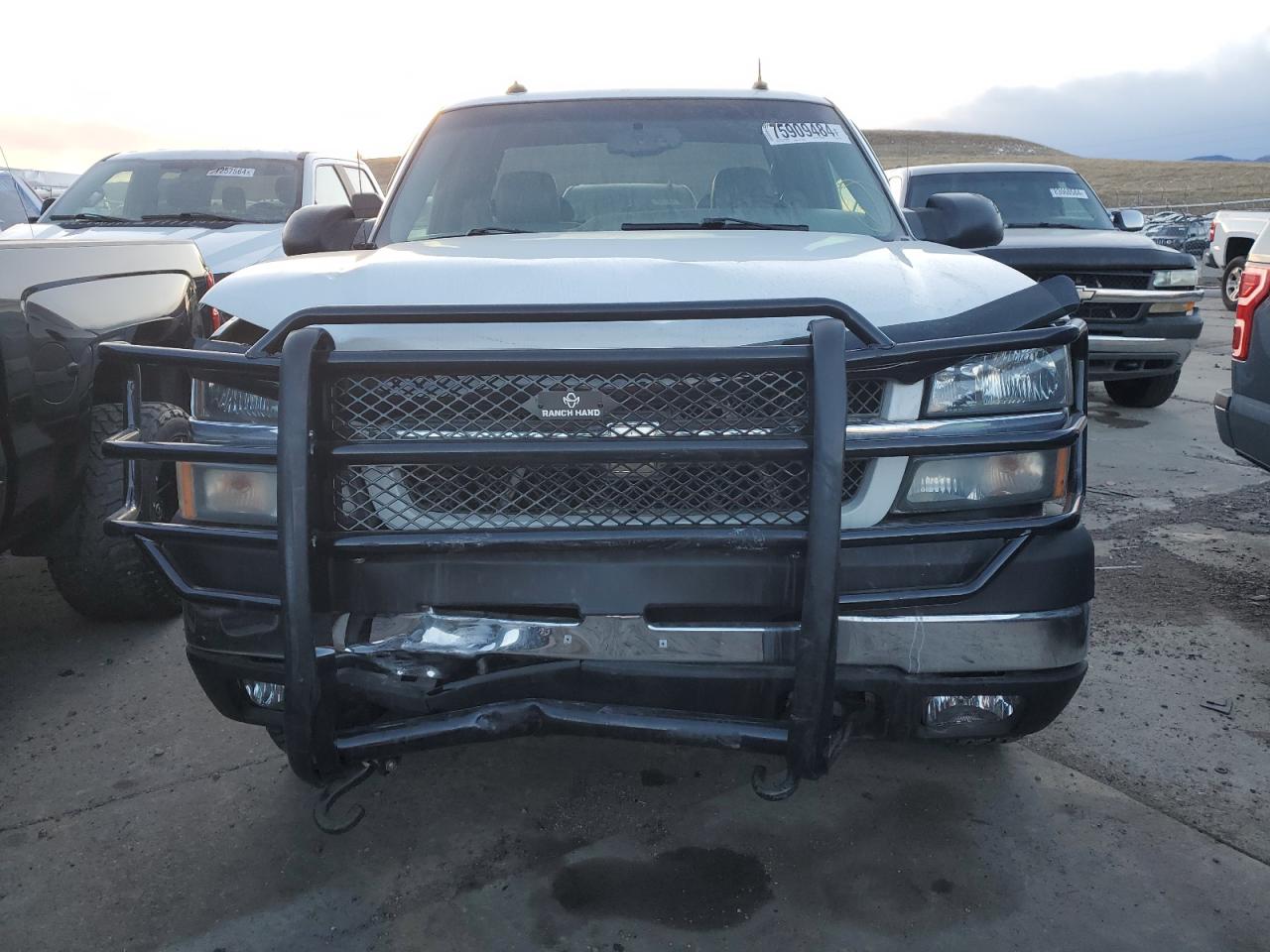 2003 Chevrolet Silverado VIN 1GCHK29153E343303 Copart auction photo, front end damage thumbnail 5
