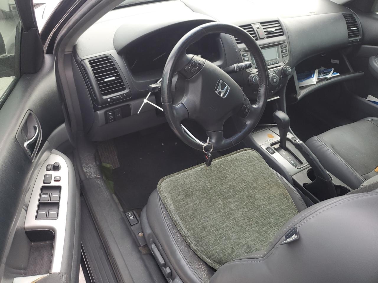 2007 Honda Accord VIN 1HGCM56807A204413 Copart auction photo, water/flood damage thumbnail 8