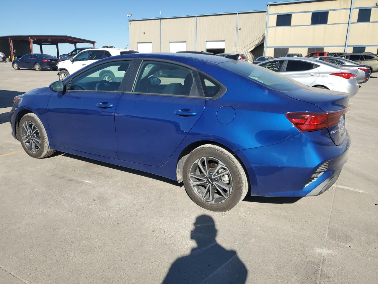 2024 KIA Forte VIN 3KPF24AD1RE768135 Copart auction photo, all over / minor dent/scratches damage thumbnail 2