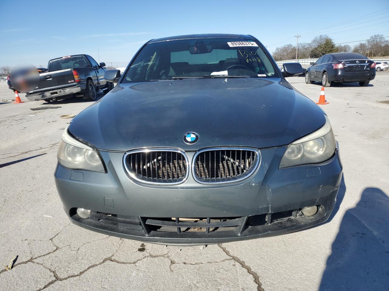 2004 BMW 5er VIN WBANA73574B063493 Copart auction photo, biohazard/chemical / front end damage thumbnail 5