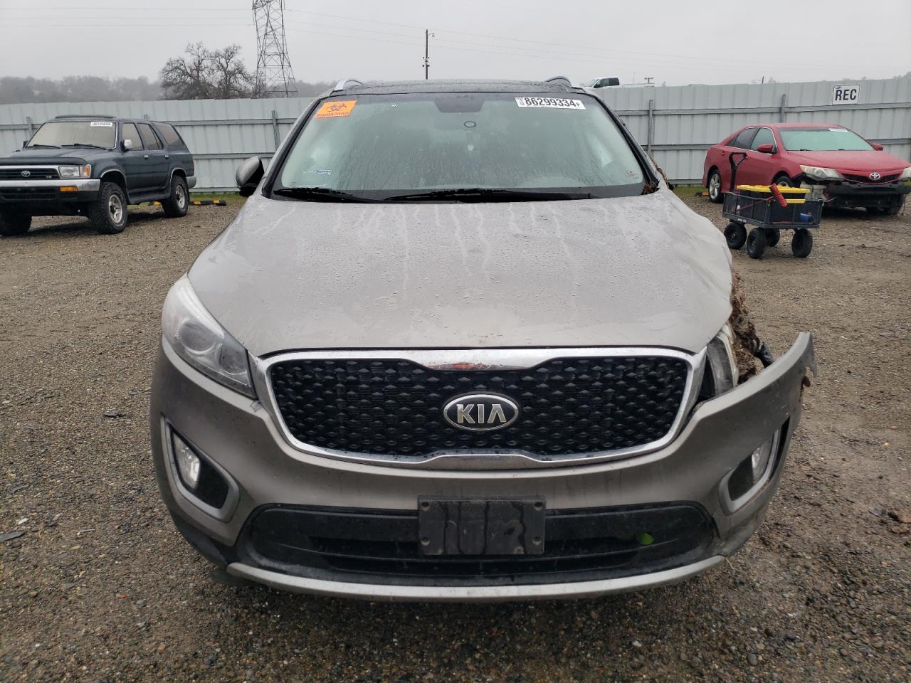 2016 KIA Sorento VIN 5XYPHDA50GG159016 Copart auction photo, front end / side damage thumbnail 5