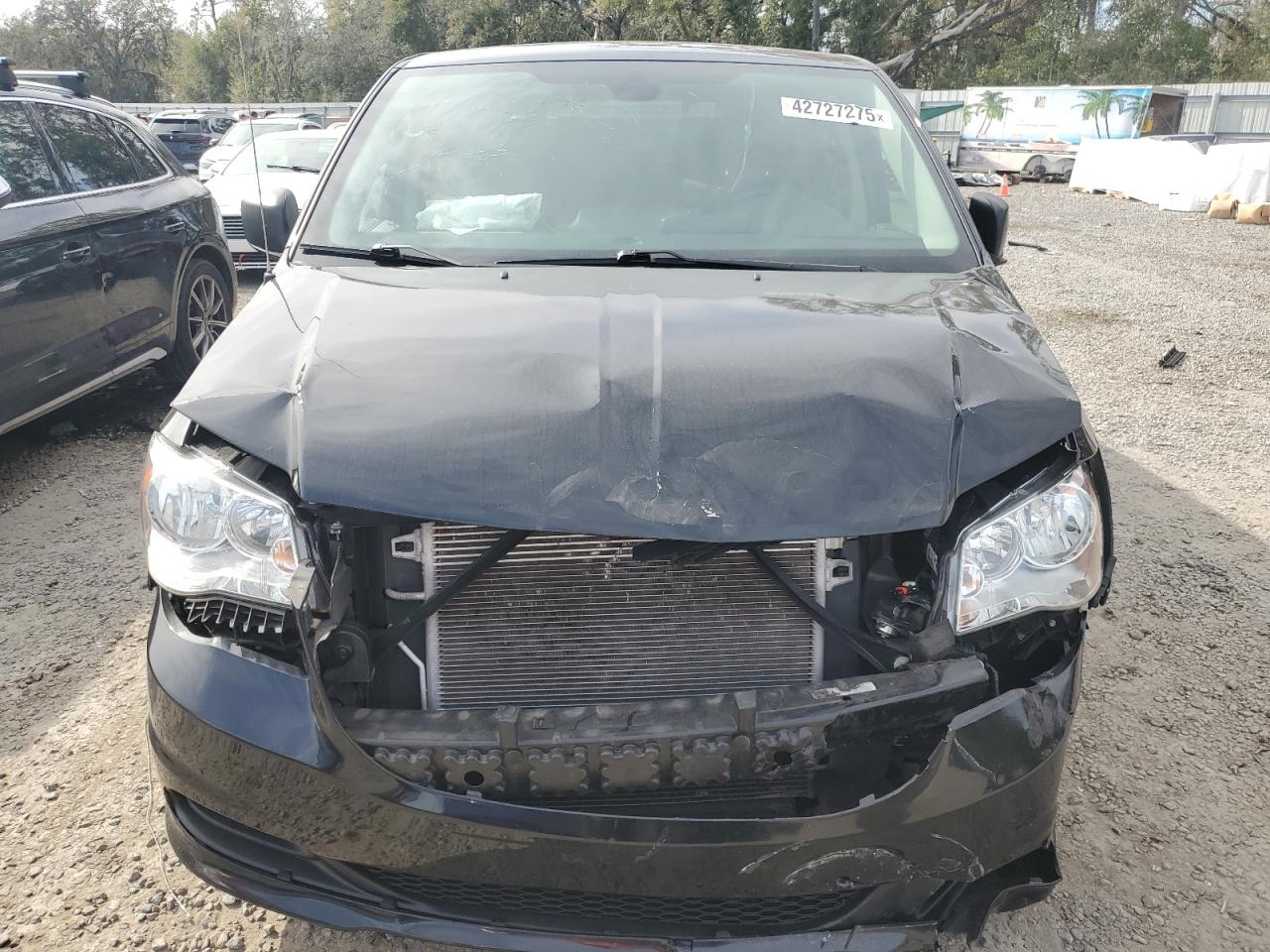 2019 Dodge Caravan VIN 2C4RDGBG6KR656825 Copart auction photo, front end / side damage thumbnail 5
