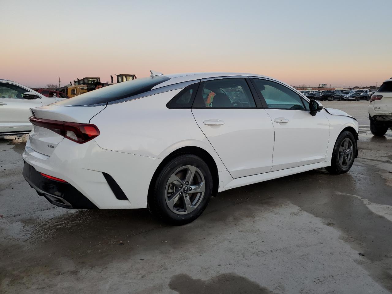 2021 KIA K5 VIN 5XXG14J28MG048885 Copart auction photo, front end / minor dent/scratches damage thumbnail 3