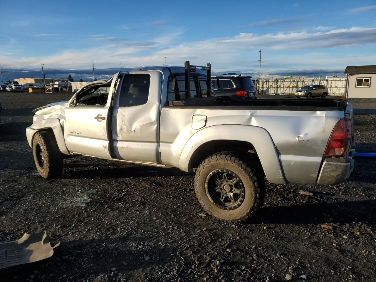 2006 Toyota Tacoma VIN 5TEUU42N06Z209446 Copart auction photo, rollover damage thumbnail 2