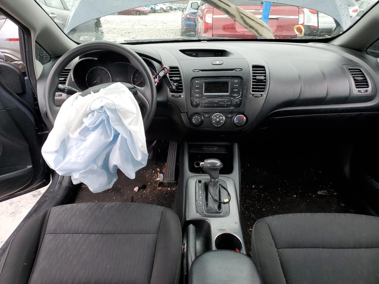 2016 KIA Forte VIN KNAFK4A67G5493006 Copart auction photo, all over damage thumbnail 8