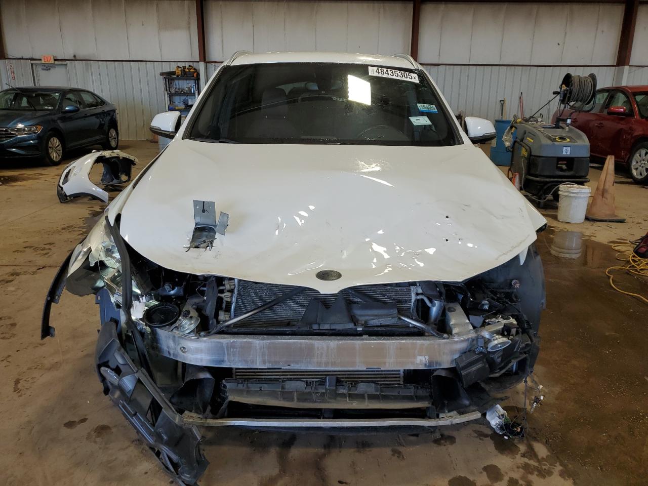 2017 BMW X1 VIN WBXHT3C36H5F76388 Copart auction photo, front end / side damage thumbnail 5