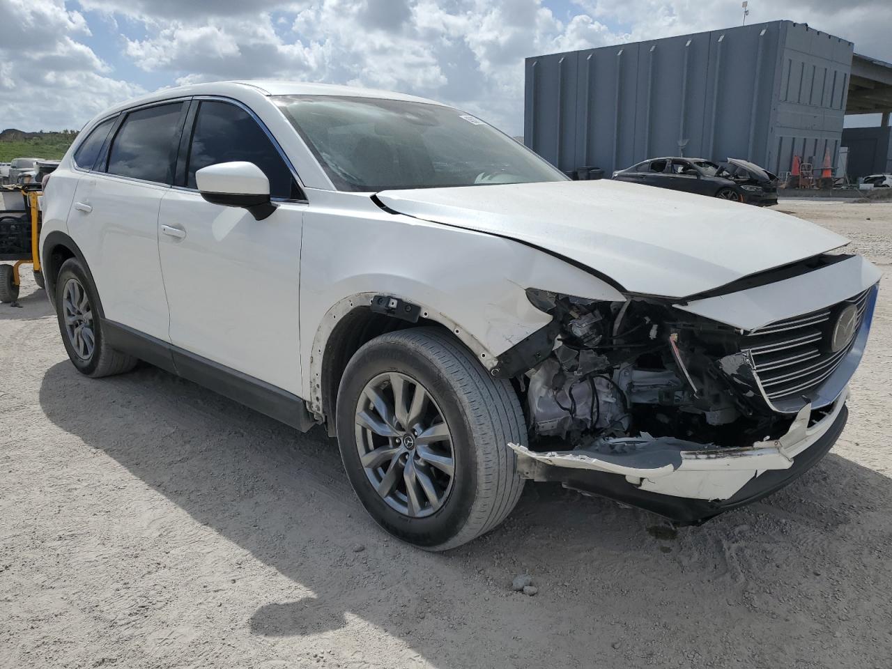 2018 Mazda CX-9 VIN JM3TCACY7J0237315 Copart auction photo, front end / side damage thumbnail 4