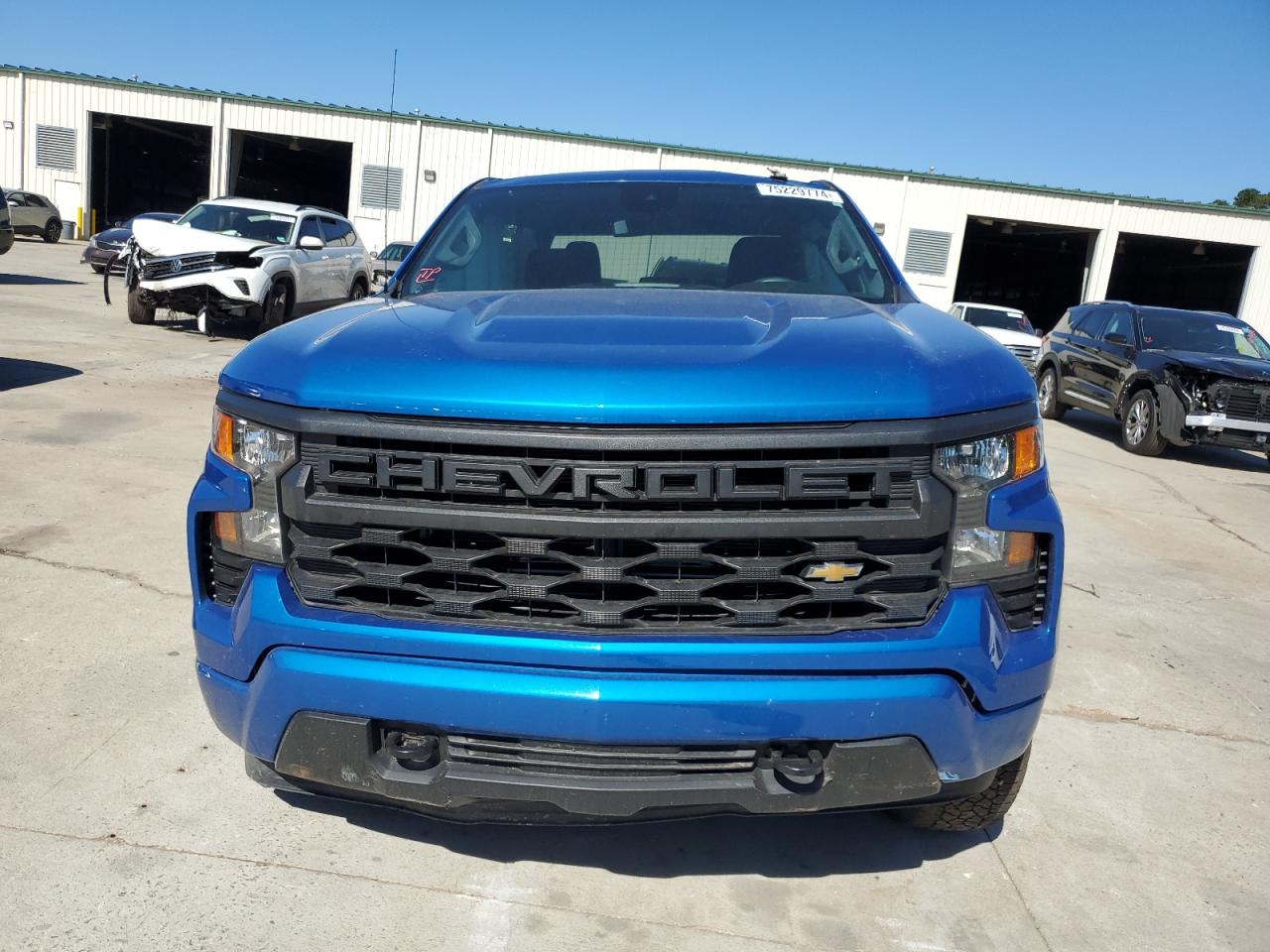 2022 Chevrolet Silverado VIN 1GCPABEK9NZ528608 Copart auction photo, side / rear end damage thumbnail 5