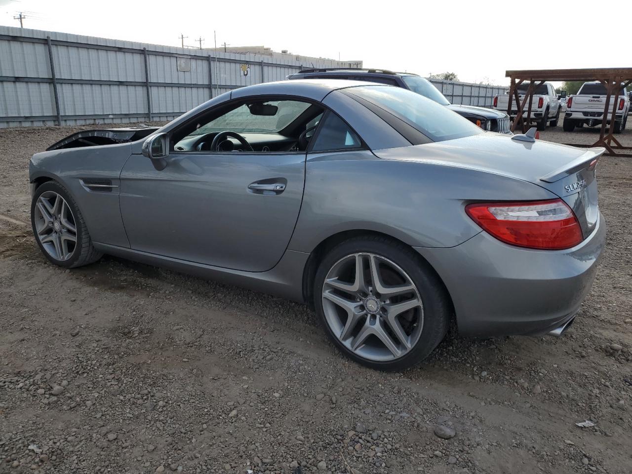 2014 Mercedes-Benz SLK-klasse VIN WDDPK4HA0EF091357 Copart auction photo, front end / minor dent/scratches damage thumbnail 2