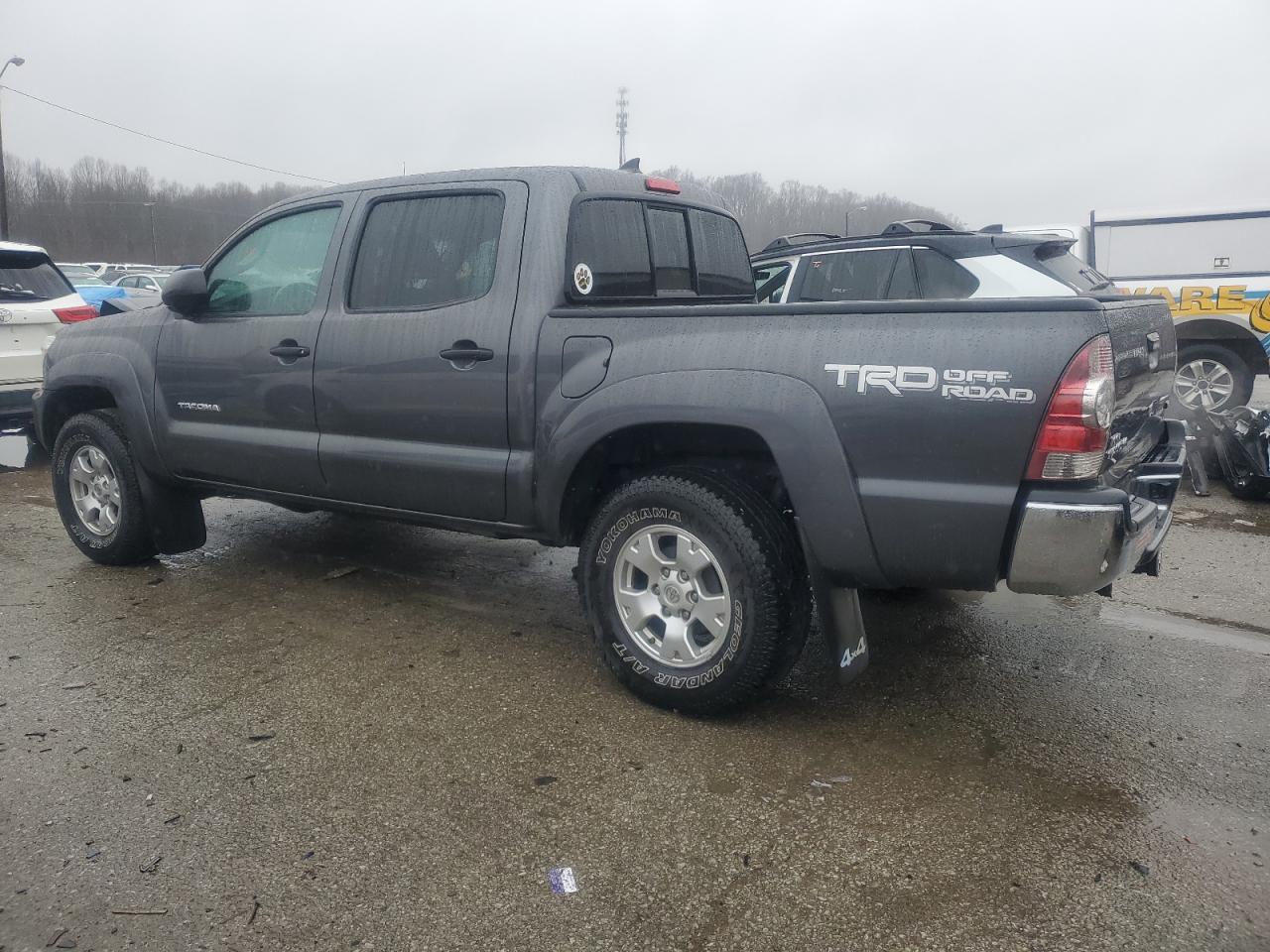 2015 Toyota Tacoma VIN 3TMLU4EN8FM166916 Copart auction photo, rear end damage thumbnail 2