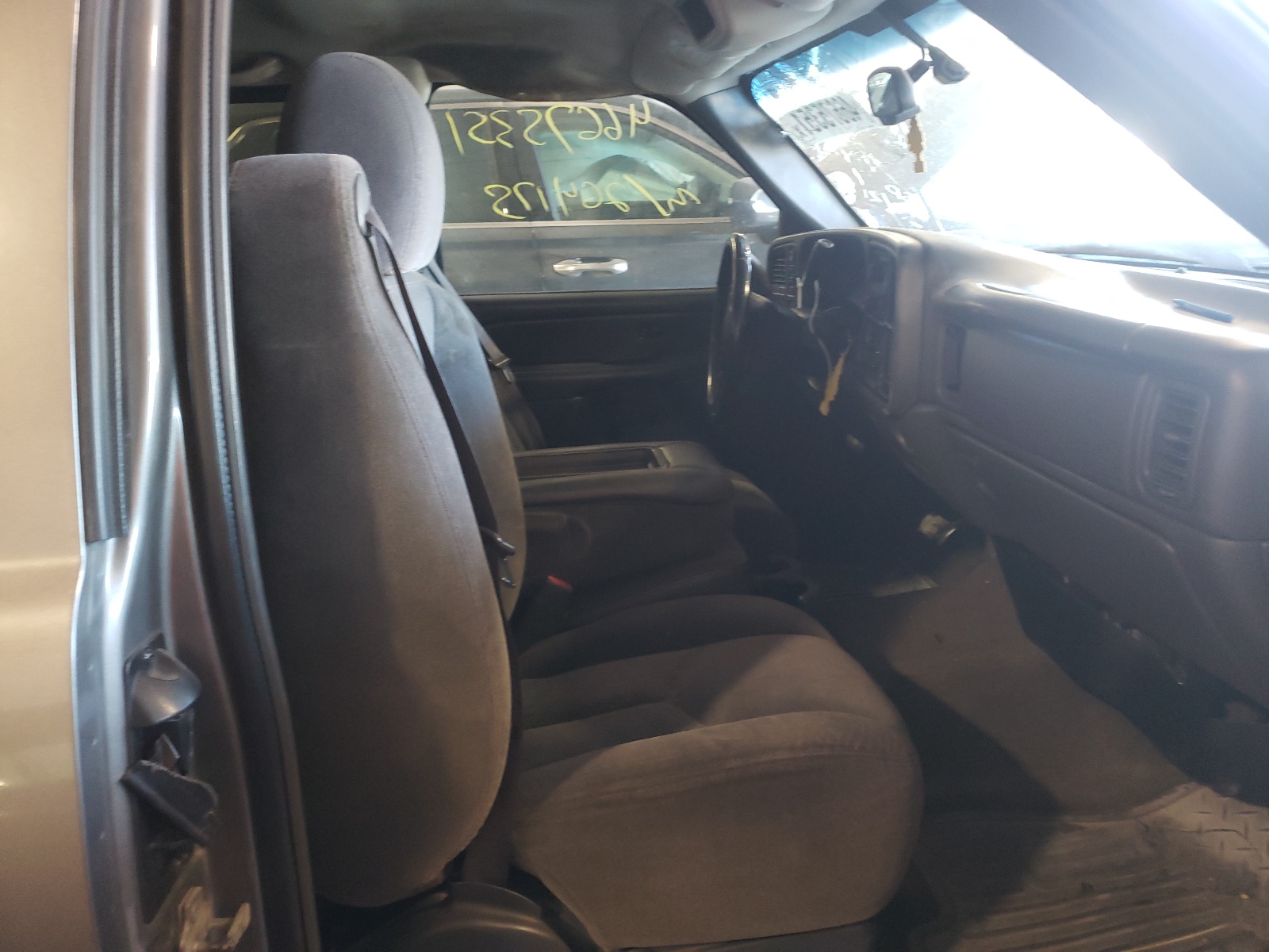 2006 Chevrolet Silverado VIN 1GCEK19Z76Z164440 Copart auction photo, front end / minor dent/scratches damage thumbnail 5