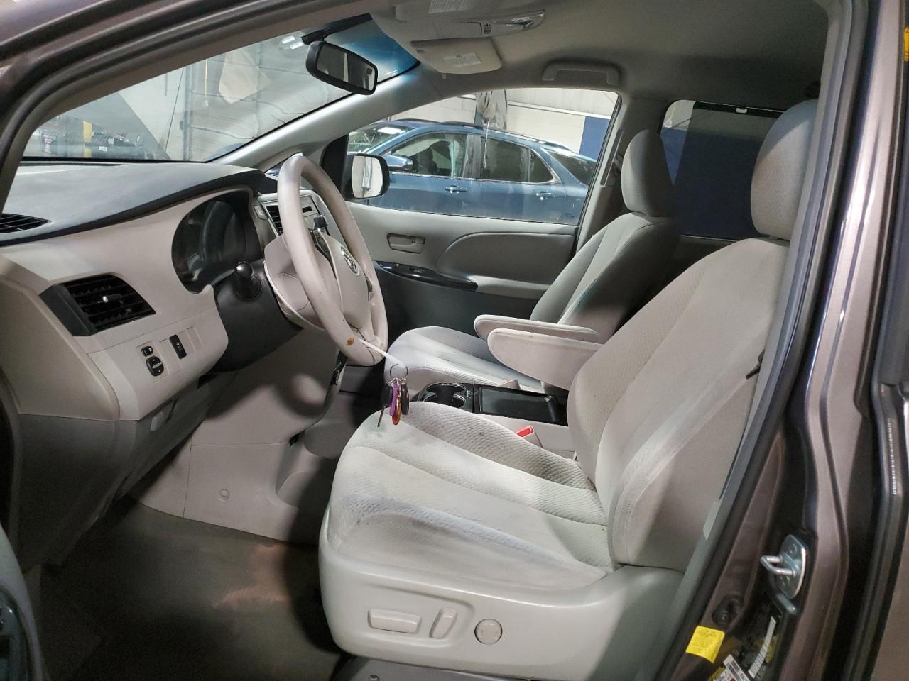 2012 Toyota Sienna VIN 5TDKK3DCXCS268984 Copart auction photo, rear end / side damage thumbnail 7