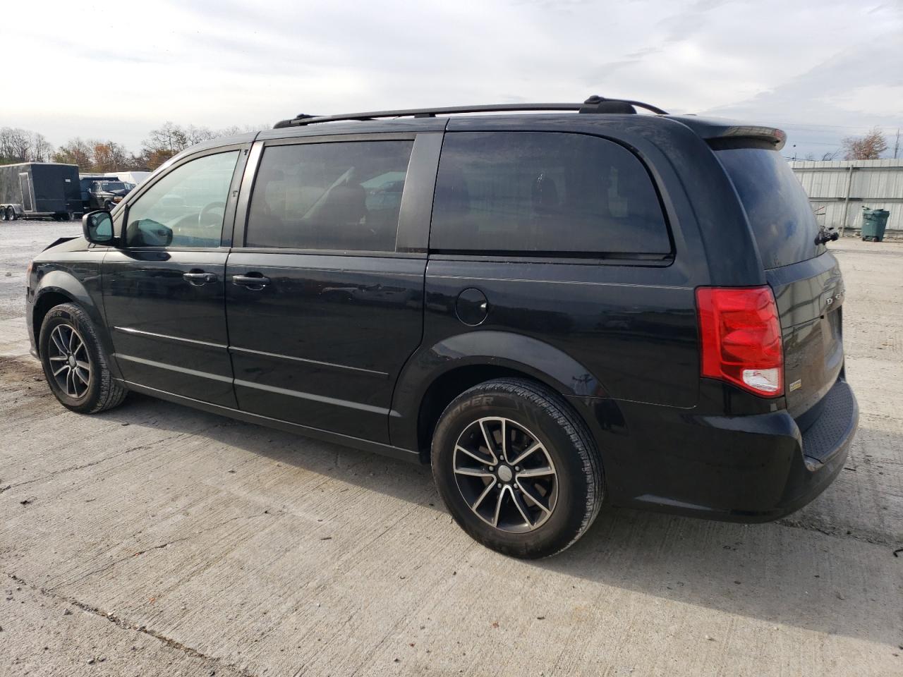 2015 Dodge Caravan VIN 2C4RDGBG7FR592882 Copart auction photo, front end damage thumbnail 2