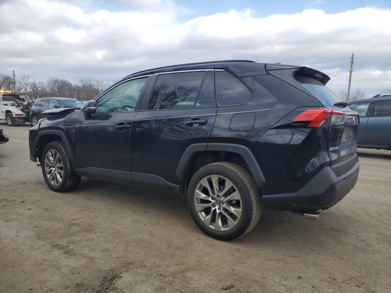 2021 Toyota RAV 4 VIN 2T3C1RFV2MW115671 Copart auction photo, front end damage thumbnail 2