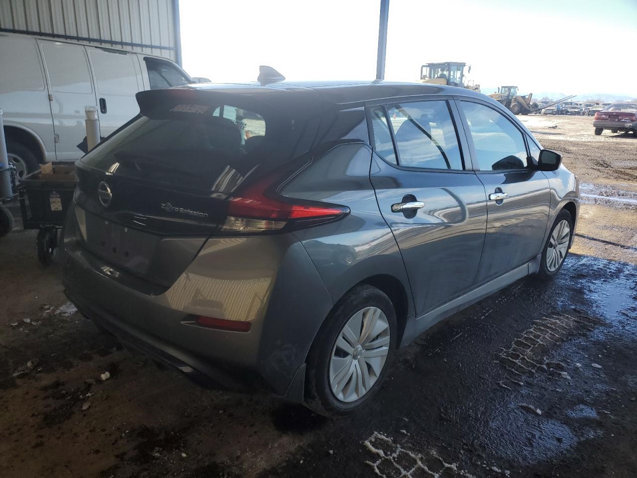 2020 Nissan Leaf VIN 1N4AZ1BP1LC308121 Copart auction photo, minor dent/scratches damage thumbnail 3