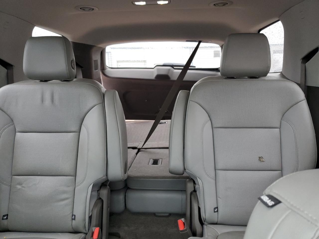 2018 Chevrolet Traverse VIN 1GNEVJKW4JJ121521 Copart auction photo, rear end damage thumbnail 10