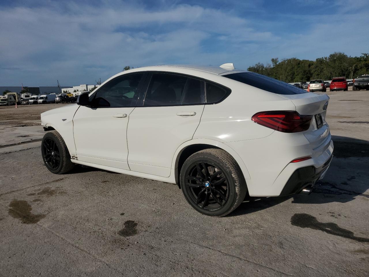 2017 BMW X4 VIN 5UXXW7C51H0U25184 Copart auction photo, front end damage thumbnail 2