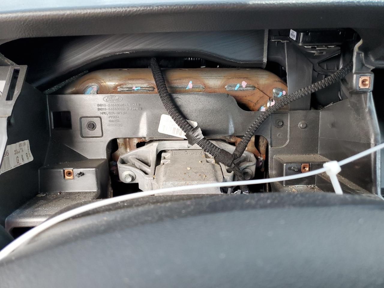 2017 Ford Taurus VIN 1FAHP2E88HG116368 Copart auction photo, vandalism / stripped damage thumbnail 9