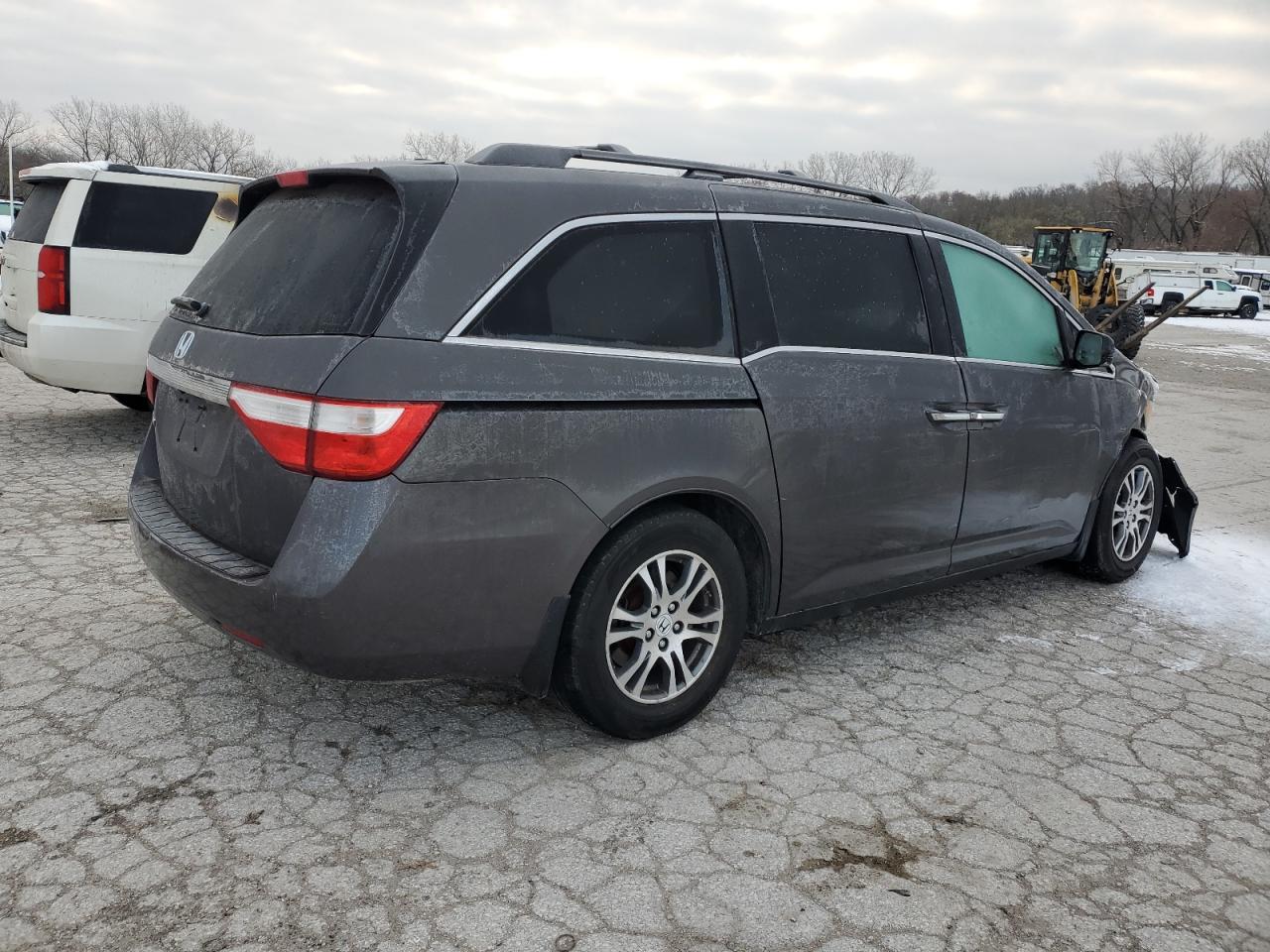 2013 Honda Odyssey VIN 5FNRL5H68DB041942 Copart auction photo, front end / side damage thumbnail 3