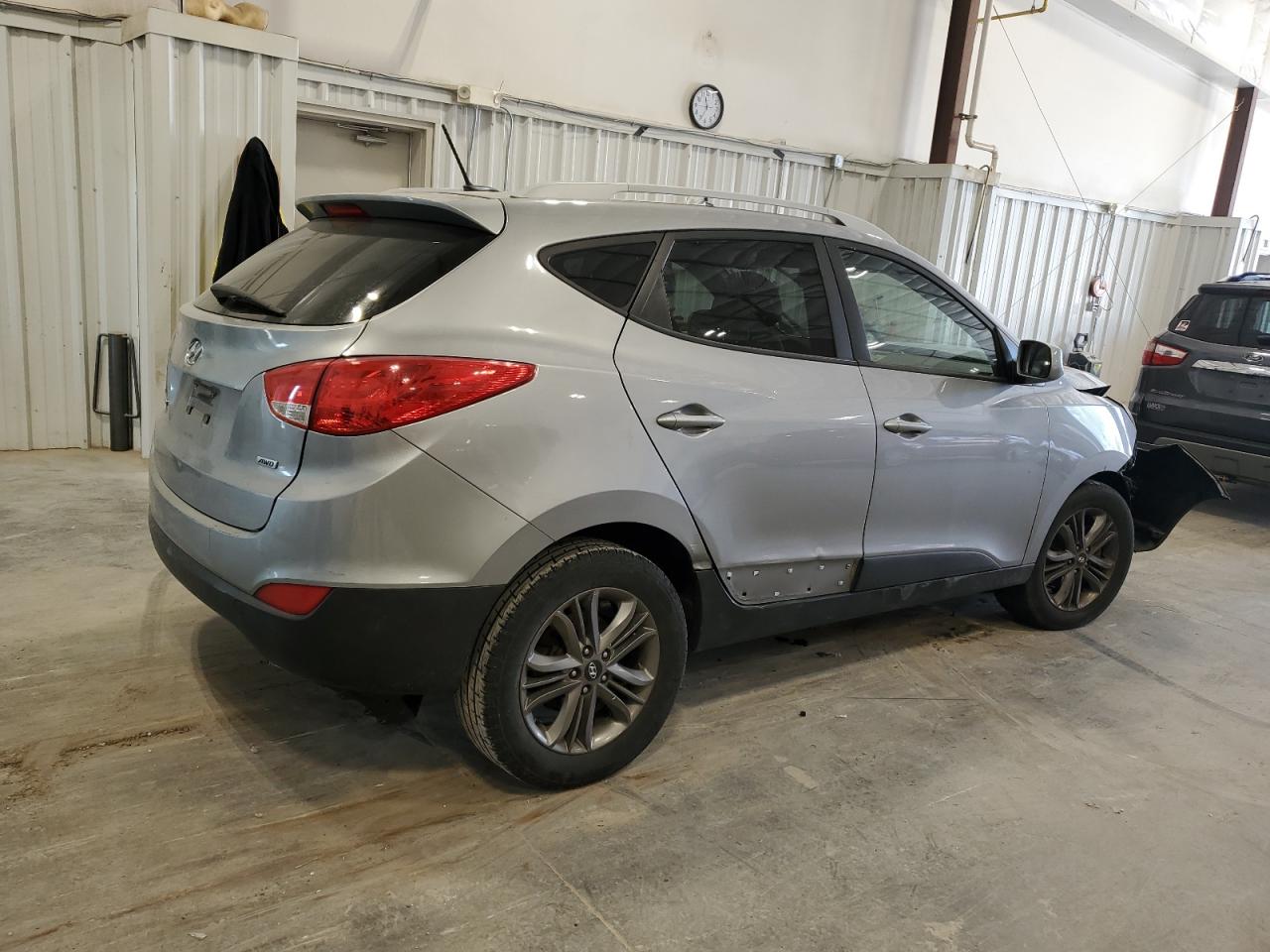 2015 Hyundai Tucson VIN KM8JUCAG2FU000472 Copart auction photo, front end / side damage thumbnail 3