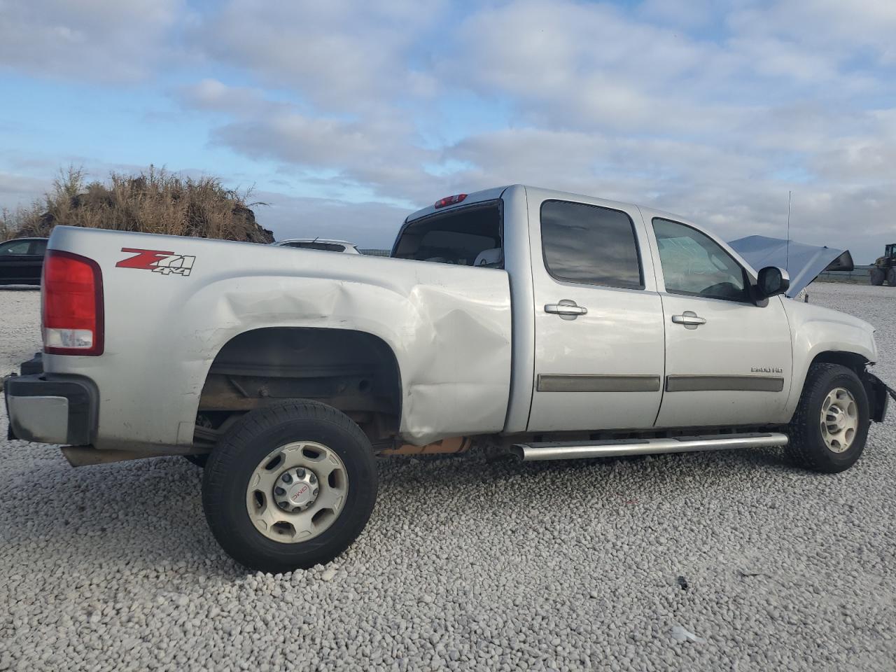 2010 GMC Sierra VIN 1GT4K1BG8AF149590 Copart auction photo, all over damage thumbnail 3