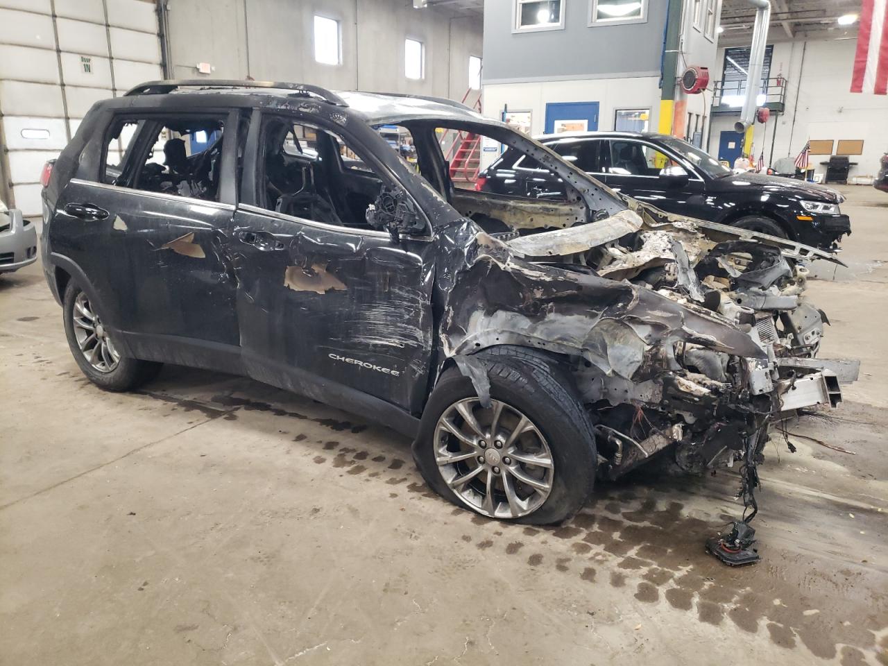 2019 Jeep Grand Cherokee VIN 1C4PJMLB7KD315163 Copart auction photo, burn damage thumbnail 4