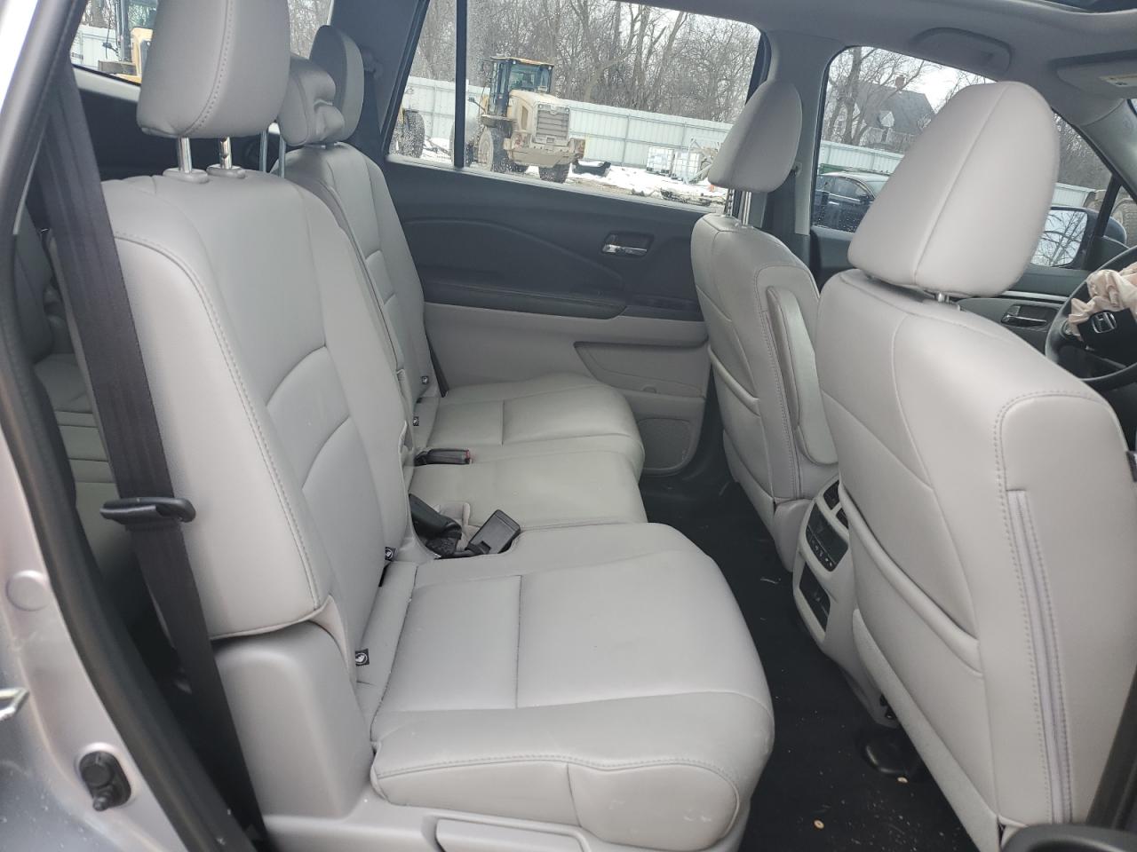 2017 Honda Pilot VIN 5FNYF6H62HB053860 Copart auction photo, all over damage thumbnail 11