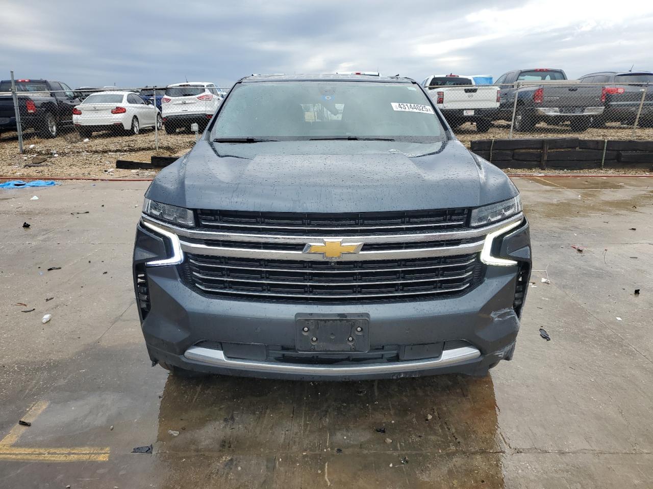 2021 Chevrolet Tahoe VIN 1GNSKNKD0MR170562 Copart auction photo, all over damage thumbnail 5