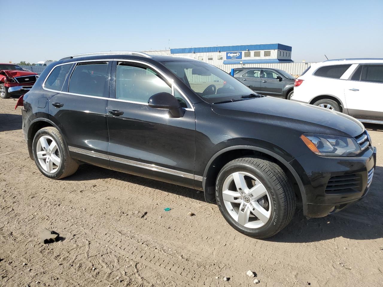 2014 Volkswagen Touareg VIN WVGEP9BPXED001216 Copart auction photo, rear end damage thumbnail 4