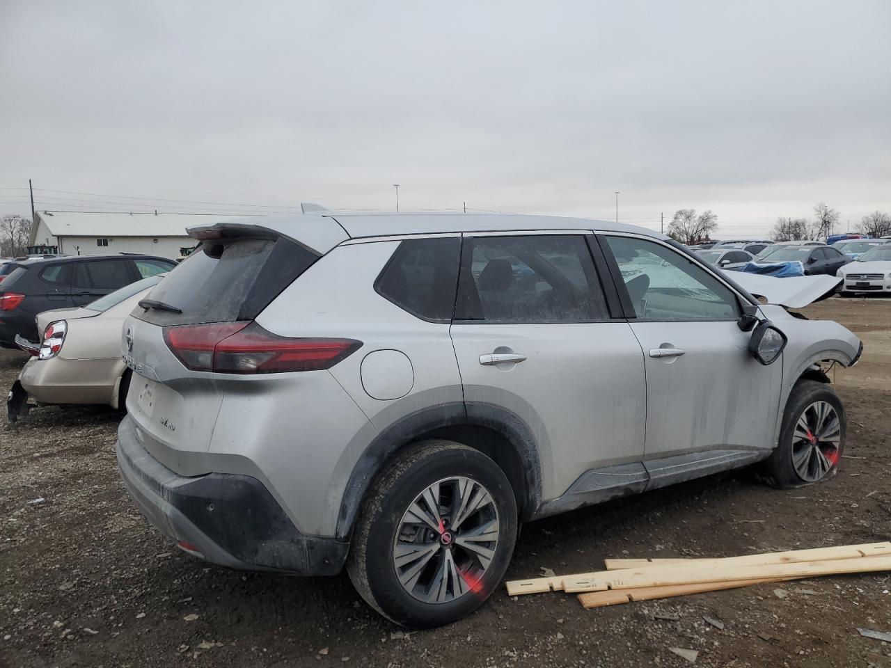2021 Nissan Rogue VIN JN8AT3BB6MW223033 Copart auction photo, front end / top/roof damage thumbnail 3