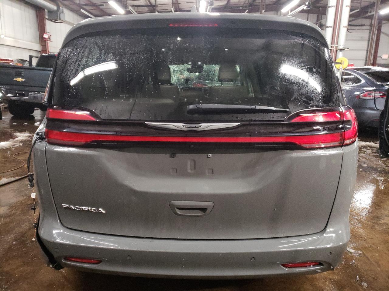 2021 Chrysler Pacifica VIN 2C4RC1BG3MR542137 Copart auction photo, side / minor dent/scratches damage thumbnail 6