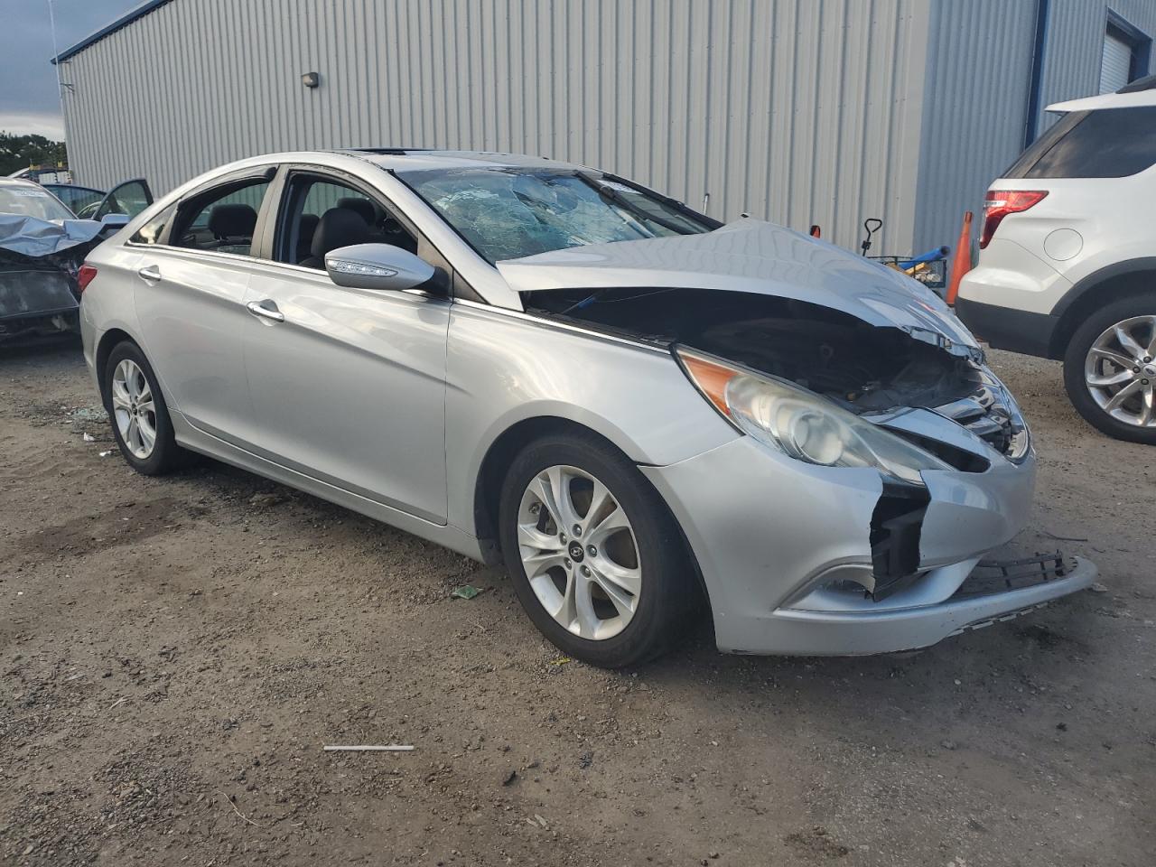 2011 Hyundai Sonata VIN 5NPEC4AC6BH007117 Copart auction photo, front end damage thumbnail 4