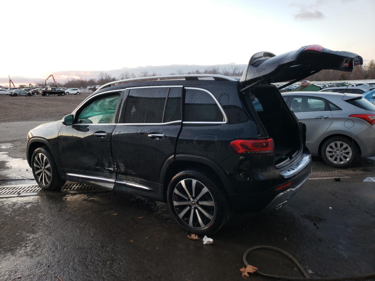 2023 Mercedes-Benz GLB VIN W1N4M4HBXPW335804 Copart auction photo, side / minor dent/scratches damage thumbnail 2