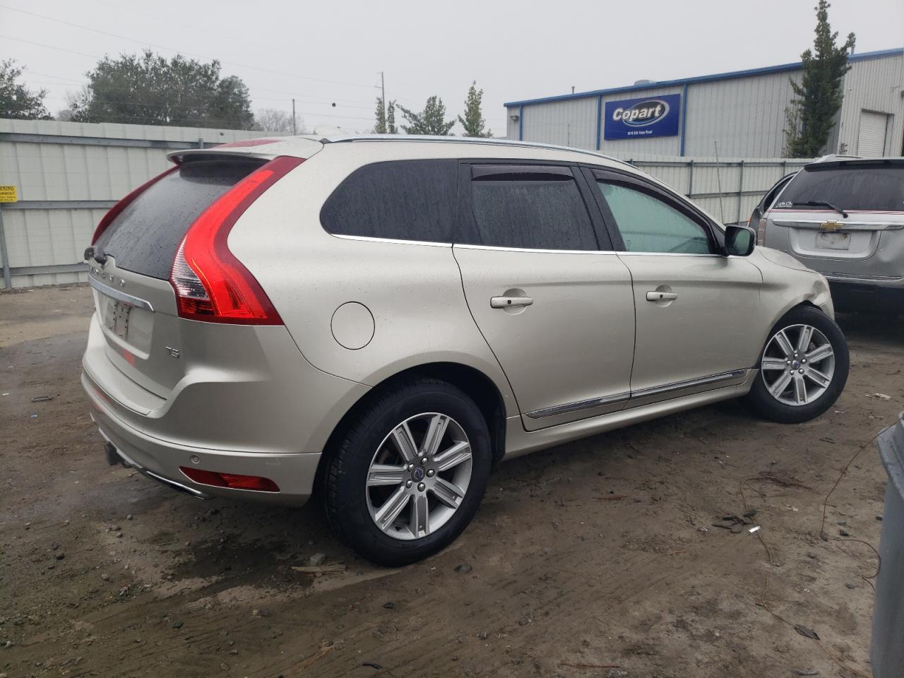 2017 Volvo XC60 VIN YV440MDU1H2095073 Copart auction photo, front end damage thumbnail 3