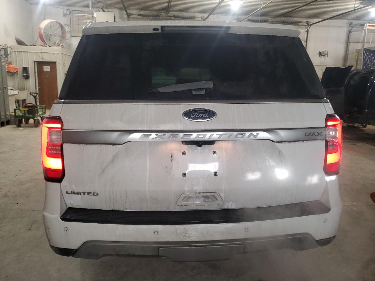 2021 Ford Expedition VIN 1FMJK2AT9MEA83600 Copart auction photo, front end damage thumbnail 6
