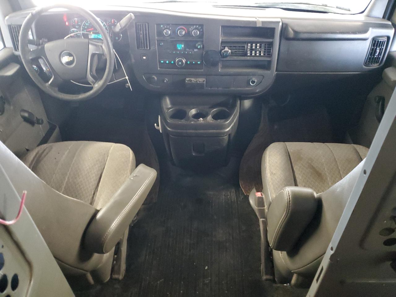2011 Chevrolet Express VIN 1GCWGFBA1B1130879 Copart auction photo, side / rear end damage thumbnail 8