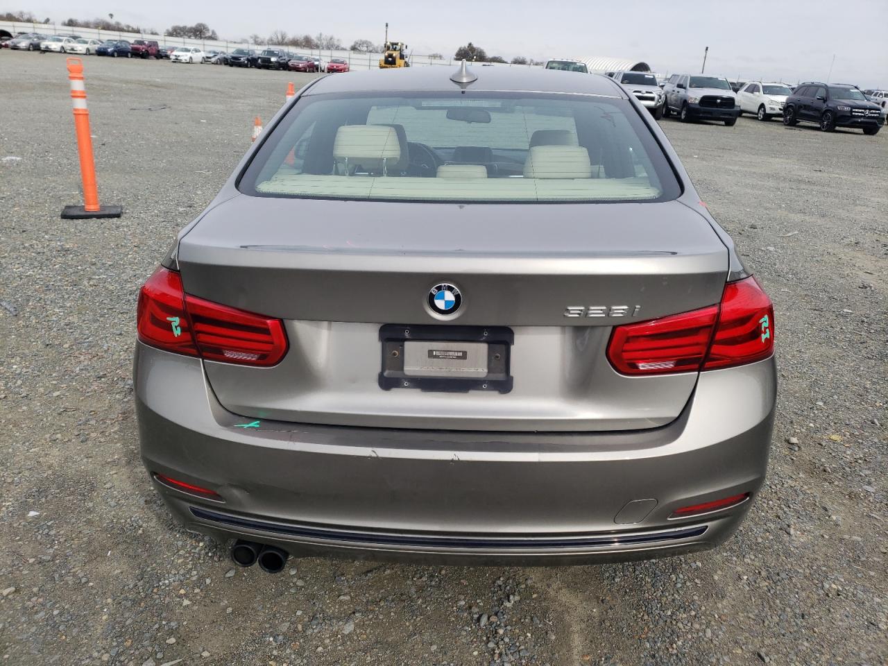 2016 BMW 3er VIN WBA8E9C53GP847609 Copart auction photo, side damage thumbnail 6