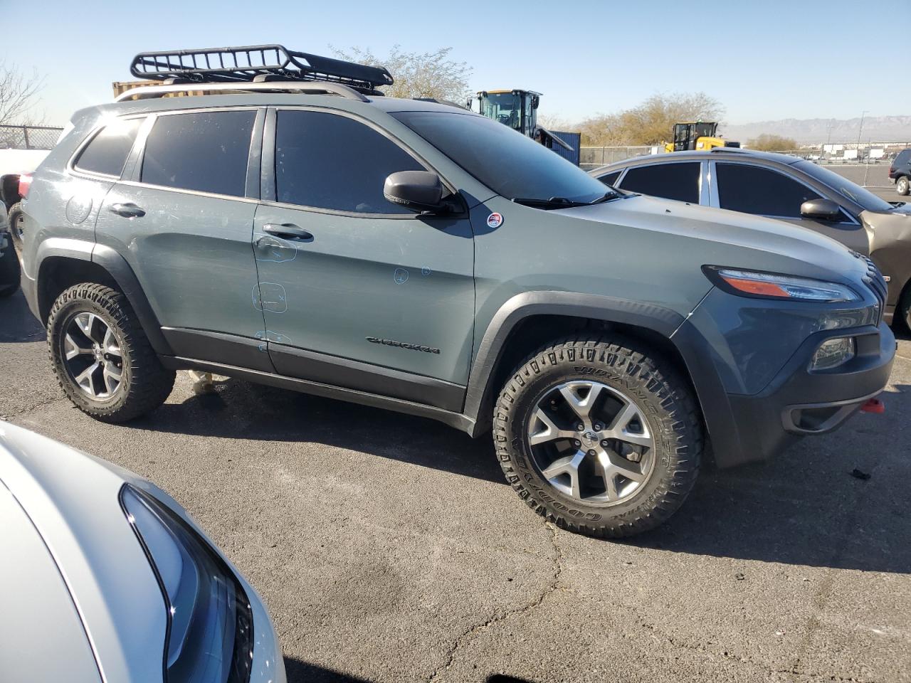2015 Jeep Cherokee VIN 1C4PJMBS6FW685595 Copart auction photo, side damage thumbnail 4