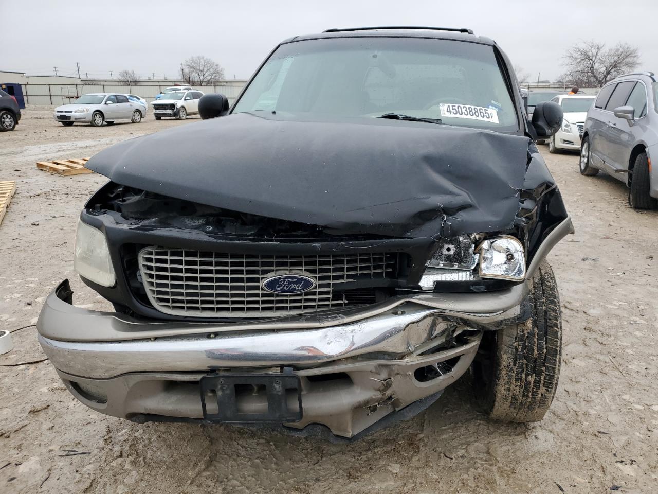 2000 Ford Expedition VIN 1FMRU17L8YLC15827 Copart auction photo, front end / side damage thumbnail 5