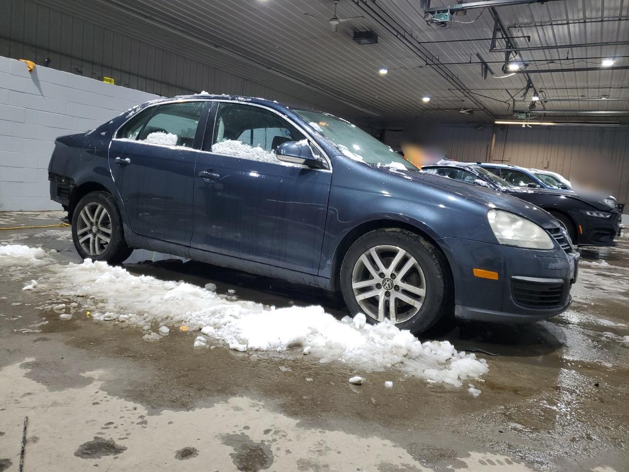 2006 Volkswagen Jetta VIN 3VWRF81K46M640266 Copart auction photo, rear end / minor dent/scratches damage thumbnail 4