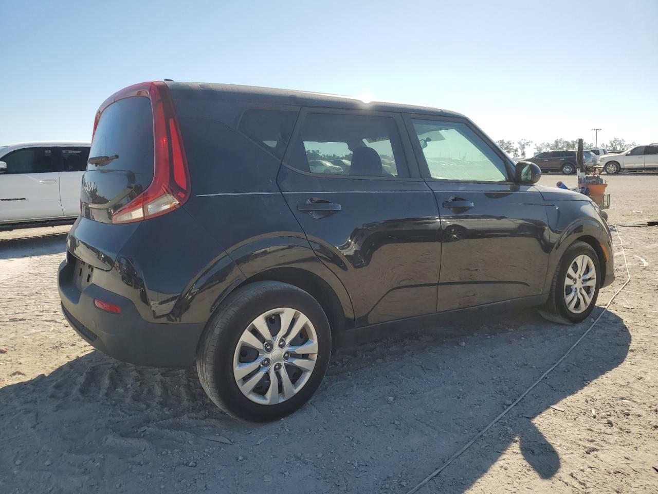 2022 KIA Soul VIN KNDJ23AU0N7152330 Copart auction photo, front end / side damage thumbnail 3