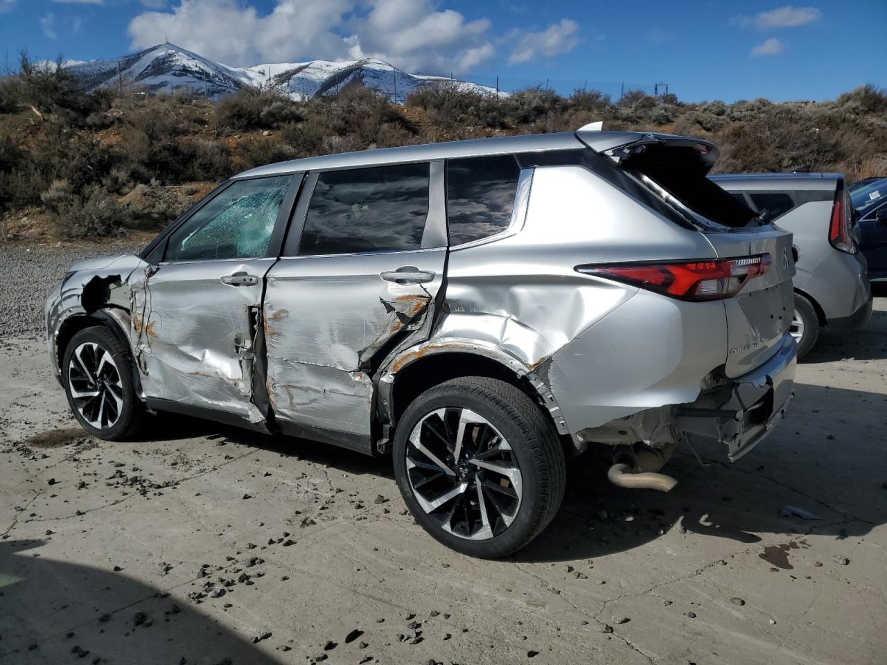 2024 Mitsubishi Outlander VIN JA4J4VA89RZ024715 Copart auction photo, side damage thumbnail 2