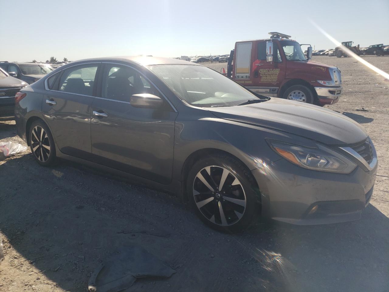 2018 Nissan Altima VIN 1N4AL3APXJC268522 Copart auction photo, front end damage thumbnail 4