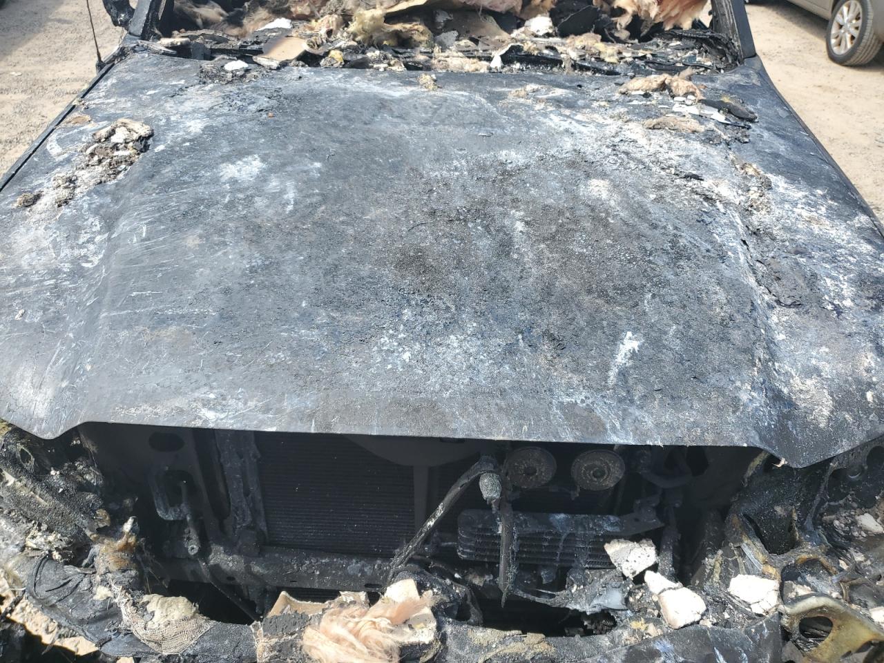 2015 Toyota Tacoma VIN 5TFJU4GN3FX086387 Copart auction photo, burn damage thumbnail 12