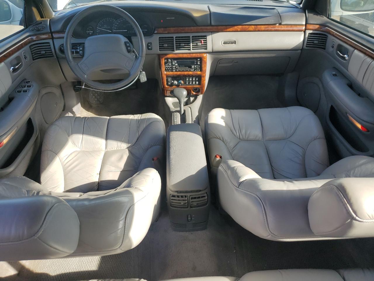 1994 Chrysler LHS VIN 2C3ED56F9RH225470 Copart auction photo, minor dent/scratches damage thumbnail 8