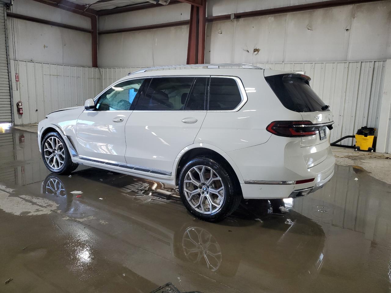 2024 BMW X7 VIN 5UX23EM04R9S48041 Copart auction photo, rollover damage thumbnail 2
