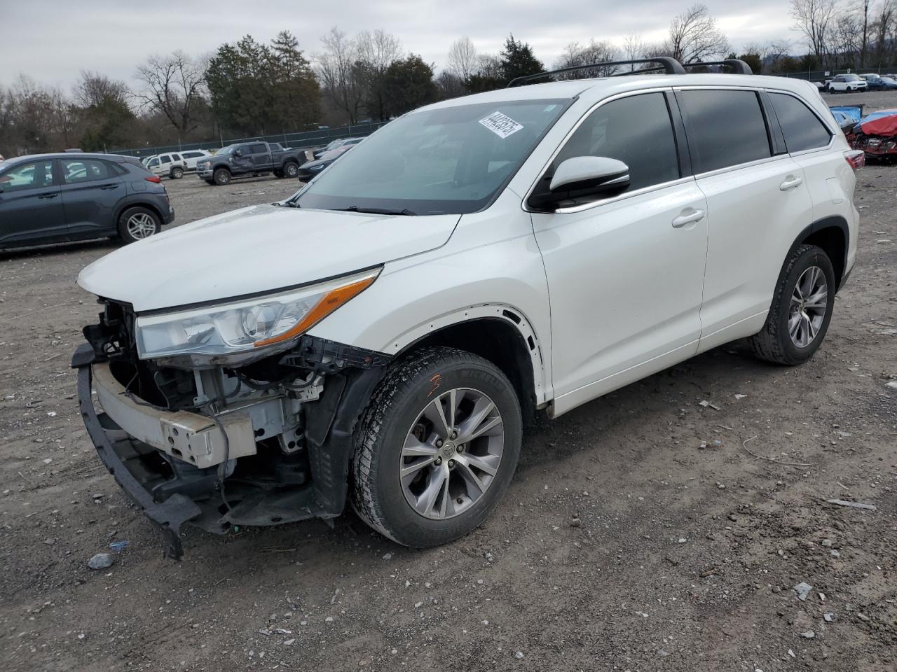 2015 Toyota Highlander VIN 5TDZKRFH9FS058343