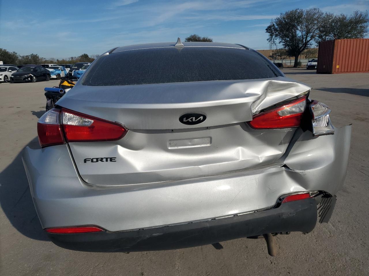 2016 KIA Forte VIN KNAFX4A68G5446956 Copart auction photo, rear end damage thumbnail 6